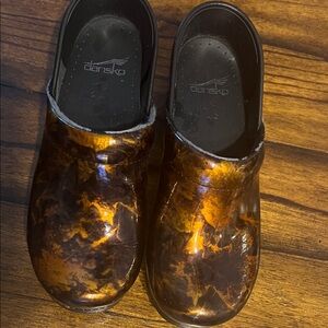 Dansko Woman’s Slippers - Marbled Brown and Black